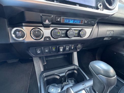 Used 2023 Toyota Tacoma Limited w/ Nightshade Package AWD/4WD image 11