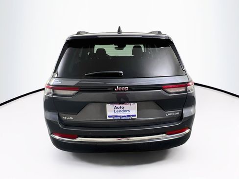 Used 2023 Jeep Grand Cherokee Laredo AWD/4WD image 6