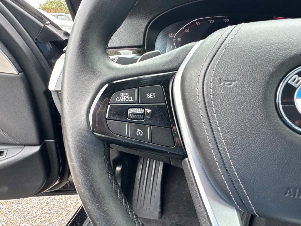 Used 2020 BMW 530i w/ Premium Package RWD image 25