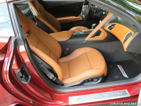 Used 2016 Chevrolet Corvette Z06 w/ 3LZ Preferred Equipment Group RWD image 38