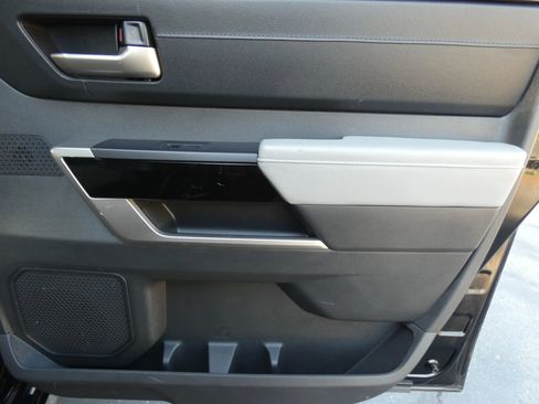 Used 2025 Toyota Tundra Limited image 42