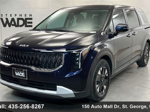Used 2025 Kia Carnival LXS FWD image 1