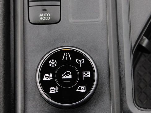 Certified 2024 Nissan Pathfinder S image 37