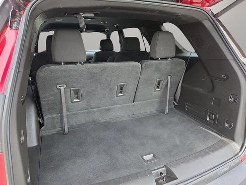 Certified 2023 Chevrolet Traverse LT FWD image 16