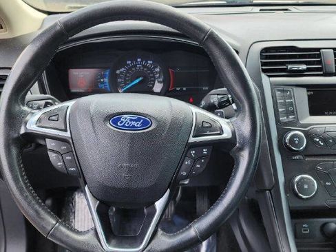 Used 2018 Ford Fusion SE AWD/4WD image 14