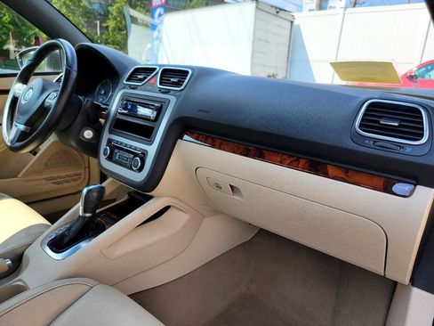 Used 2012 Volkswagen Eos Lux image 30