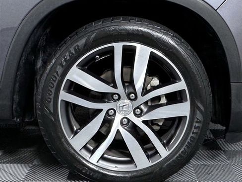 Used 2016 Honda Pilot Touring image 10