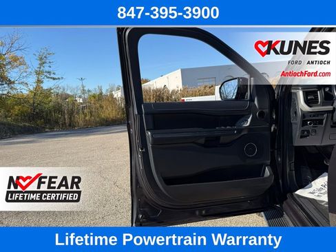 Used 2023 Ford Expedition XLT image 34