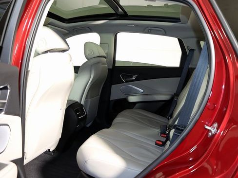 Certified 2025 Acura RDX w/ Technology Package image 14