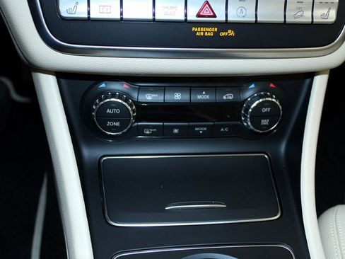 Used 2020 Mercedes-Benz GLA 250 4MATIC image 16