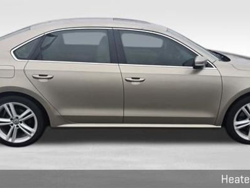 Used 2015 Volkswagen Passat TDI SE image 12