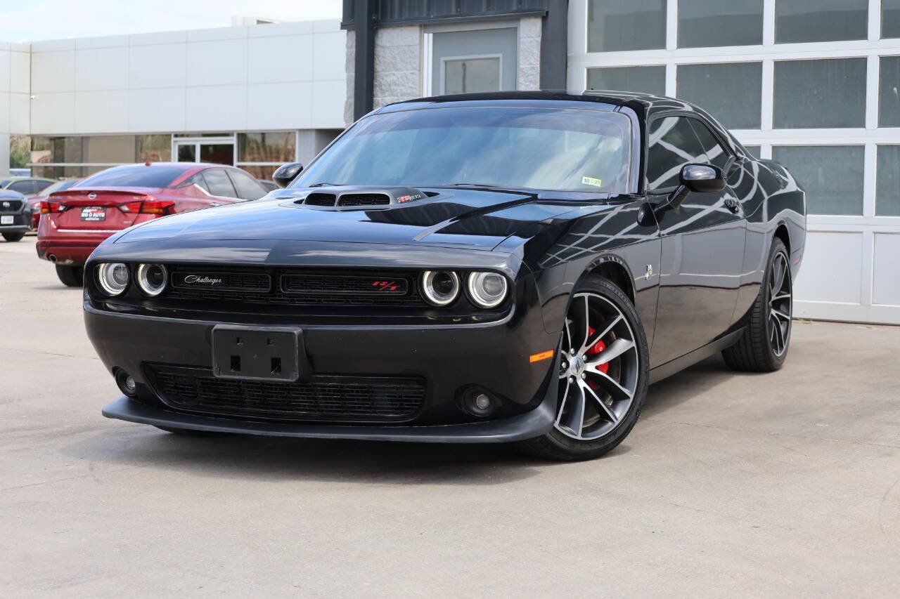 Used 2018 Dodge Challenger R/T Scat Pack RWD image 3