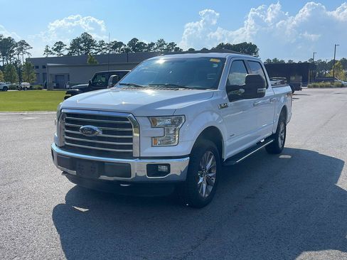 Used 2016 Ford F150 XLT w/ Equipment Group 302A Luxury AWD/4WD image 4