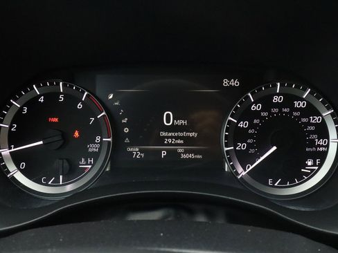 Used 2024 Toyota Highlander XLE image 35