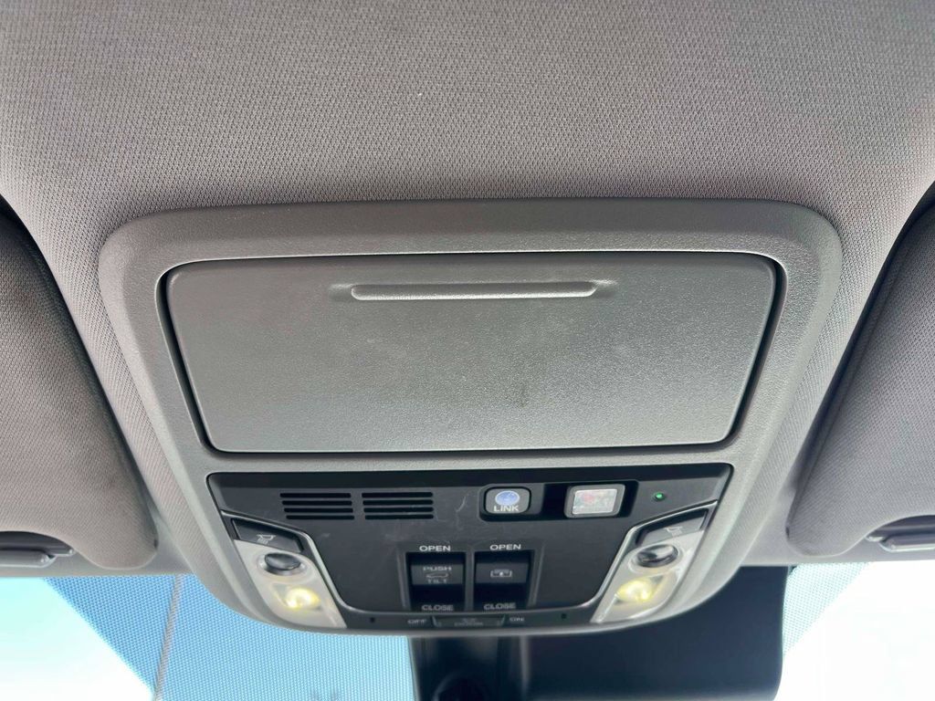 Used 2019 Honda Pilot Elite image 25