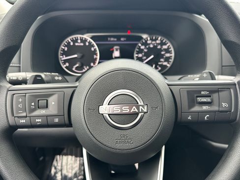 New 2025 Nissan Pathfinder S image 28