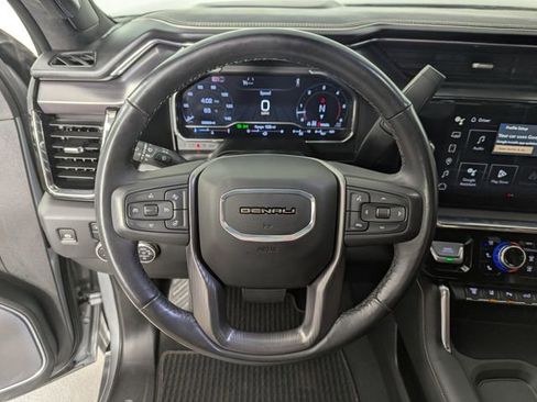 Used 2025 GMC Sierra 3500 Denali Ultimate AWD/4WD image 16
