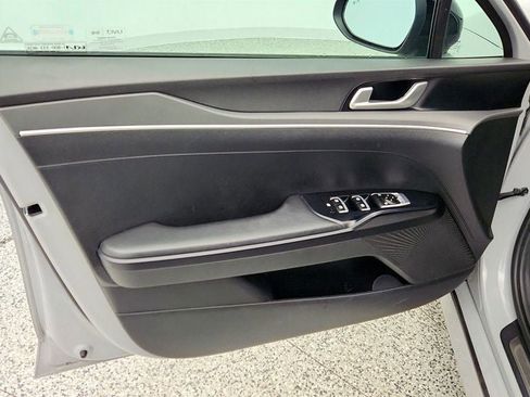 Used 2022 Kia K5 GT-Line image 10