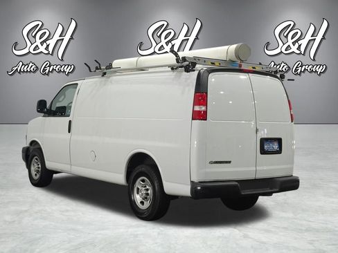 Used 2021 Chevrolet Express 2500 image 15