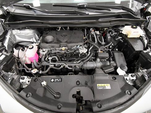 Used 2024 Toyota Sienna LE image 12