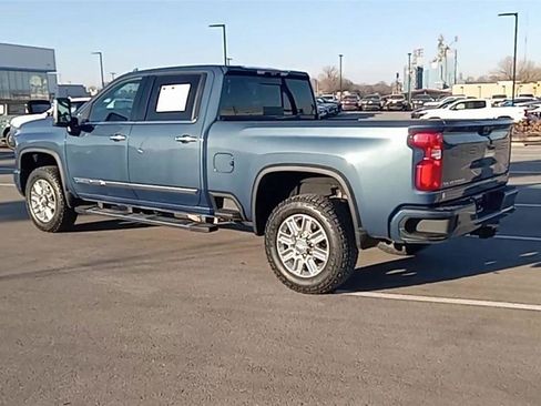 Used 2024 Chevrolet Silverado 3500 High Country w/ Technology Package image 5