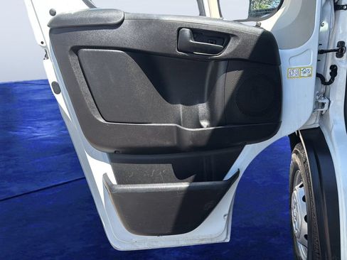 Used 2022 RAM ProMaster 2500 w/ Interior LED Lighting Group FWD image 16