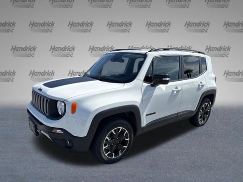 Used 2023 Jeep Renegade Latitude AWD/4WD image 4