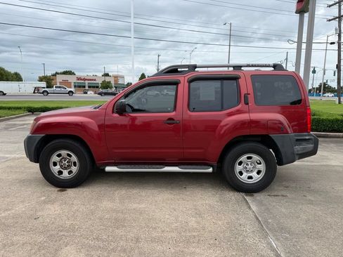 Used 2014 Nissan Xterra X RWD image 2