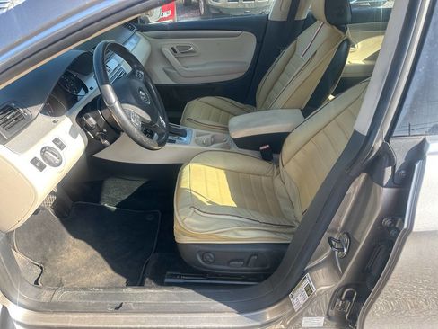 Used 2010 Volkswagen CC Sport image 11