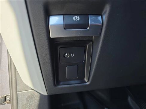 Certified 2024 Land Rover Defender 110 S image 20