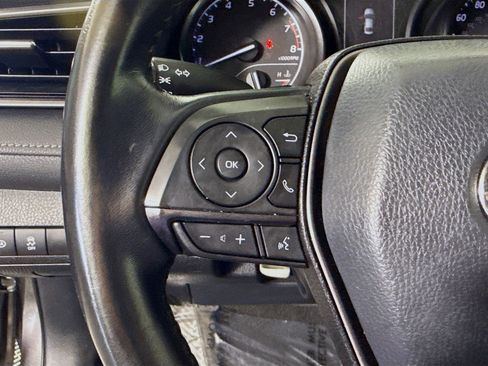 Used 2021 Toyota Camry SE FWD image 14