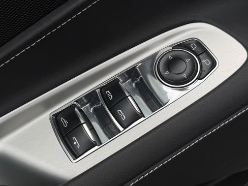 Used 2023 Chevrolet Corvette Stingray Convertible image 79