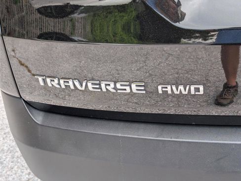 Used 2023 Chevrolet Traverse LT AWD/4WD image 9