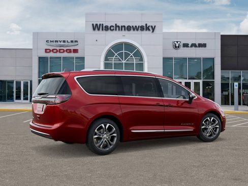 New 2026 Chrysler Pacifica Pinnacle FWD image 4