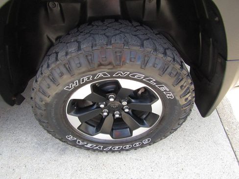 Used 2020 RAM 1500 Rebel w/ Leather & Sound Group w/ 2_W AWD/4WD image 17