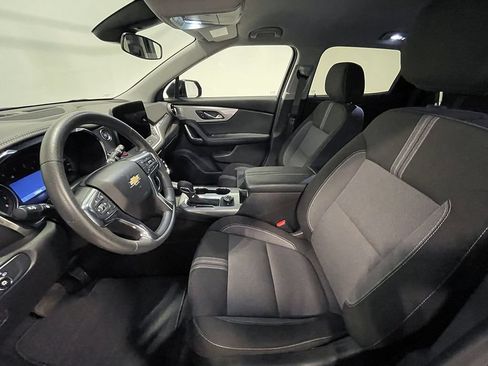 Used 2025 Chevrolet Blazer LT AWD/4WD image 3