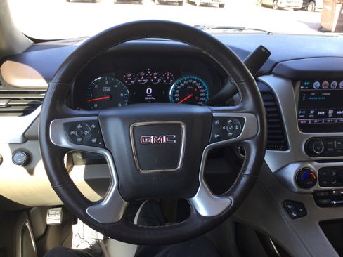 Used 2017 GMC Yukon XL SLT w/ Open Road Package AWD/4WD image 21