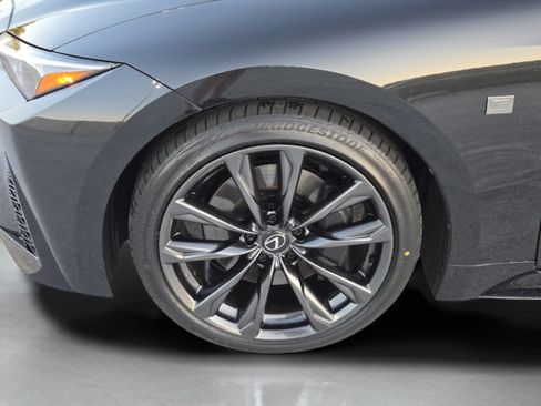Used 2025 Lexus IS 350 F Sport RWD image 10