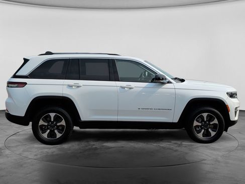 Used 2024 Jeep Grand Cherokee Limited 4xe AWD/4WD image 11