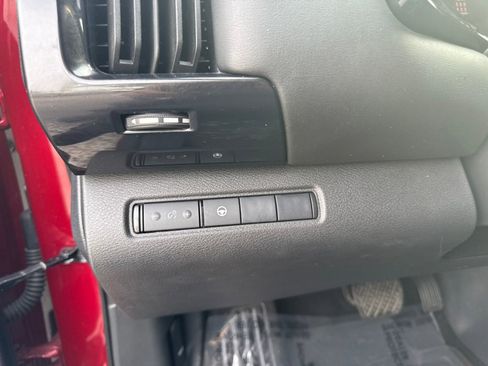 Certified 2024 Nissan Pathfinder SV FWD image 13