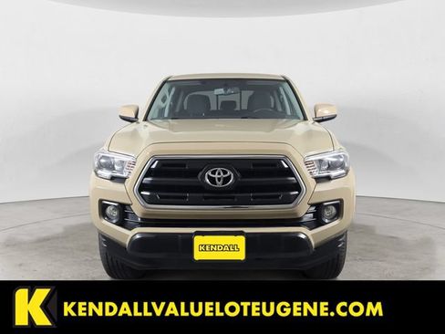 Used 2017 Toyota Tacoma SR5 w/ Tow Package AWD/4WD image 2