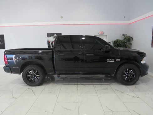Used 2015 RAM 1500 Express image 2