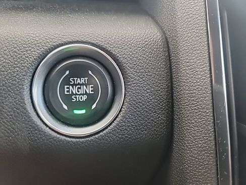 Certified 2025 GMC Acadia AT4 w/ Super Cruise Package image 21