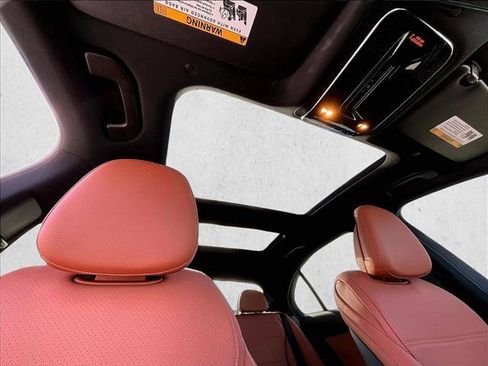 Used 2025 Mercedes-Benz C 300 Sedan image 17