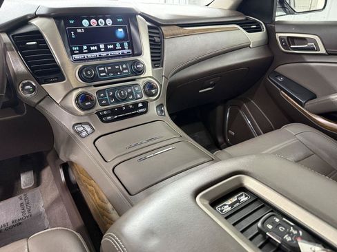 Used 2020 GMC Yukon XL Denali AWD/4WD image 23