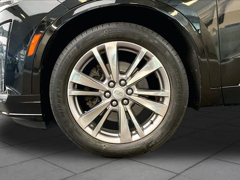 Used 2024 Cadillac XT6 Premium Luxury FWD image 11