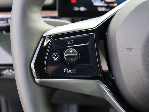 Certified 2025 BMW i5 xDrive40 w/ Premium Package image 35