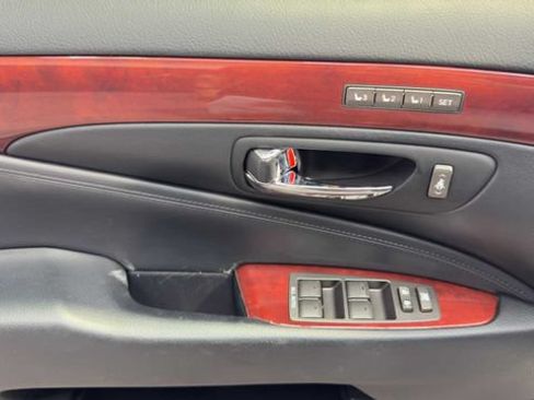Used 2007 Lexus LS 460 RWD image 20