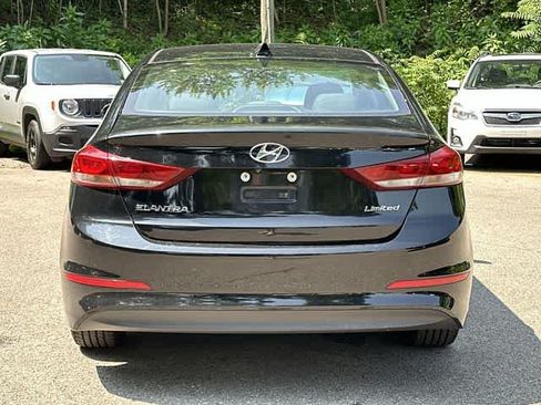 Used 2017 Hyundai Elantra Limited w/ Limited Tech Package 04 FWD image 4