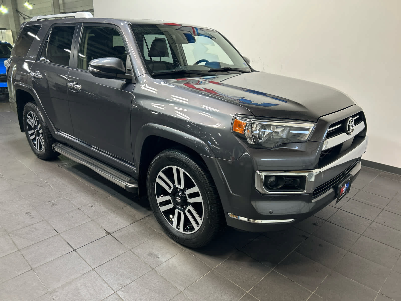 Used 2023 Toyota 4Runner Limited AWD/4WD image 2